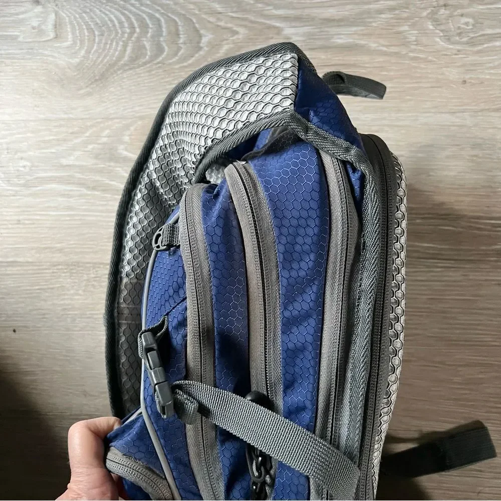 FŪL Day BACKPACK Padded Waterproof Cooler Compartment Multi Pockets Blue